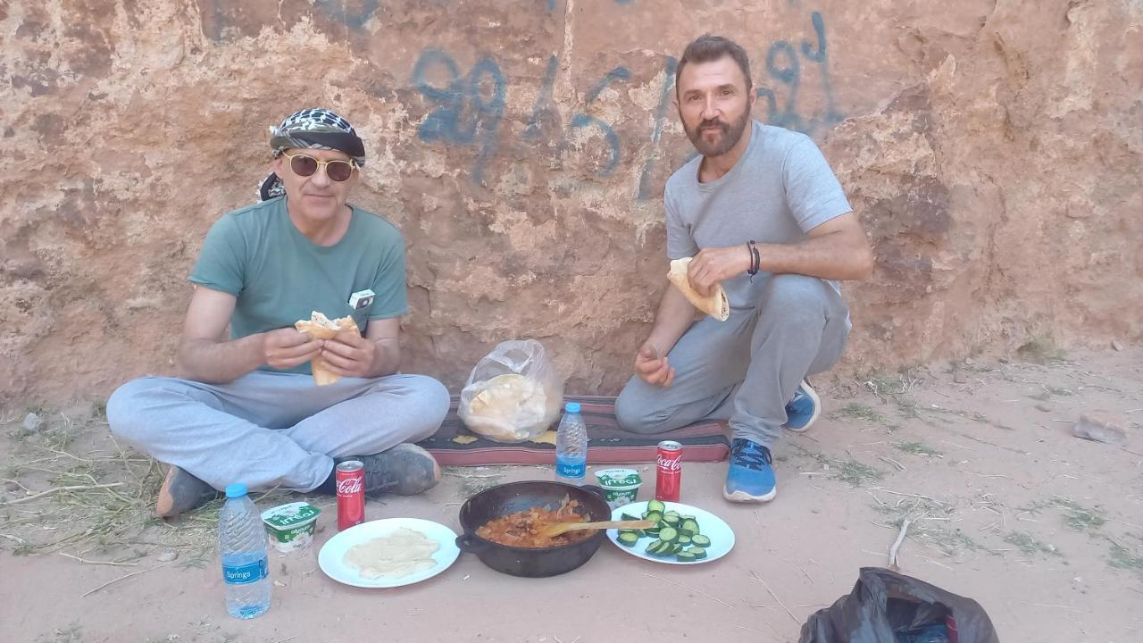 غرووب وادي رم Hotel Екстериор снимка
